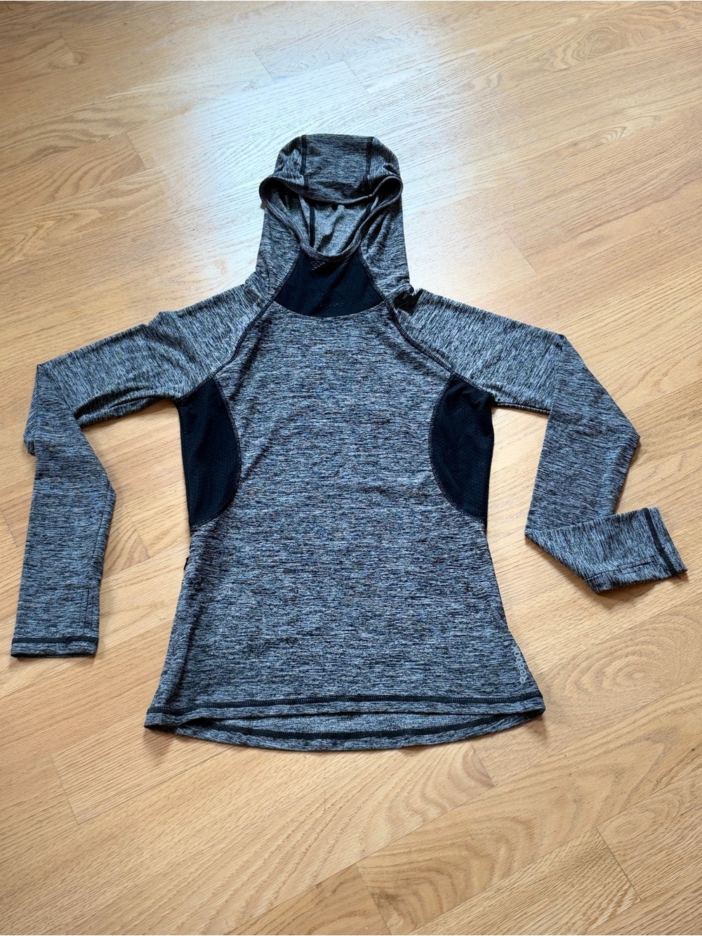Reebok Women’s XS Heathered Gray/Black Pullover Hoodie Stretch Long Sleeve